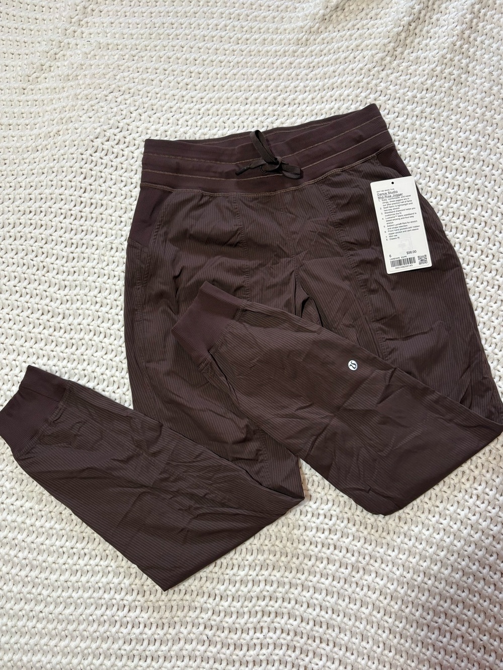 lululemon espresso dance studio mid rise jogger size 6